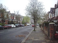 Dukes Avenue. NOT the worst ran run in London. 