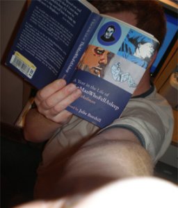 Who is this man? Is it Uri Geller? Is it 7 shades of shite? Is it Linden Village People? Is it all three?